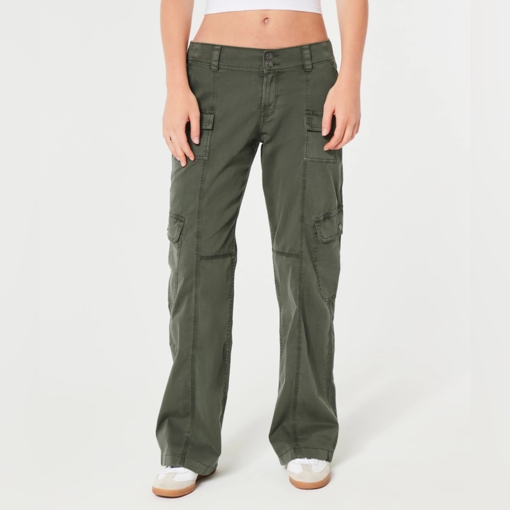 Low rise baggy cargo pants